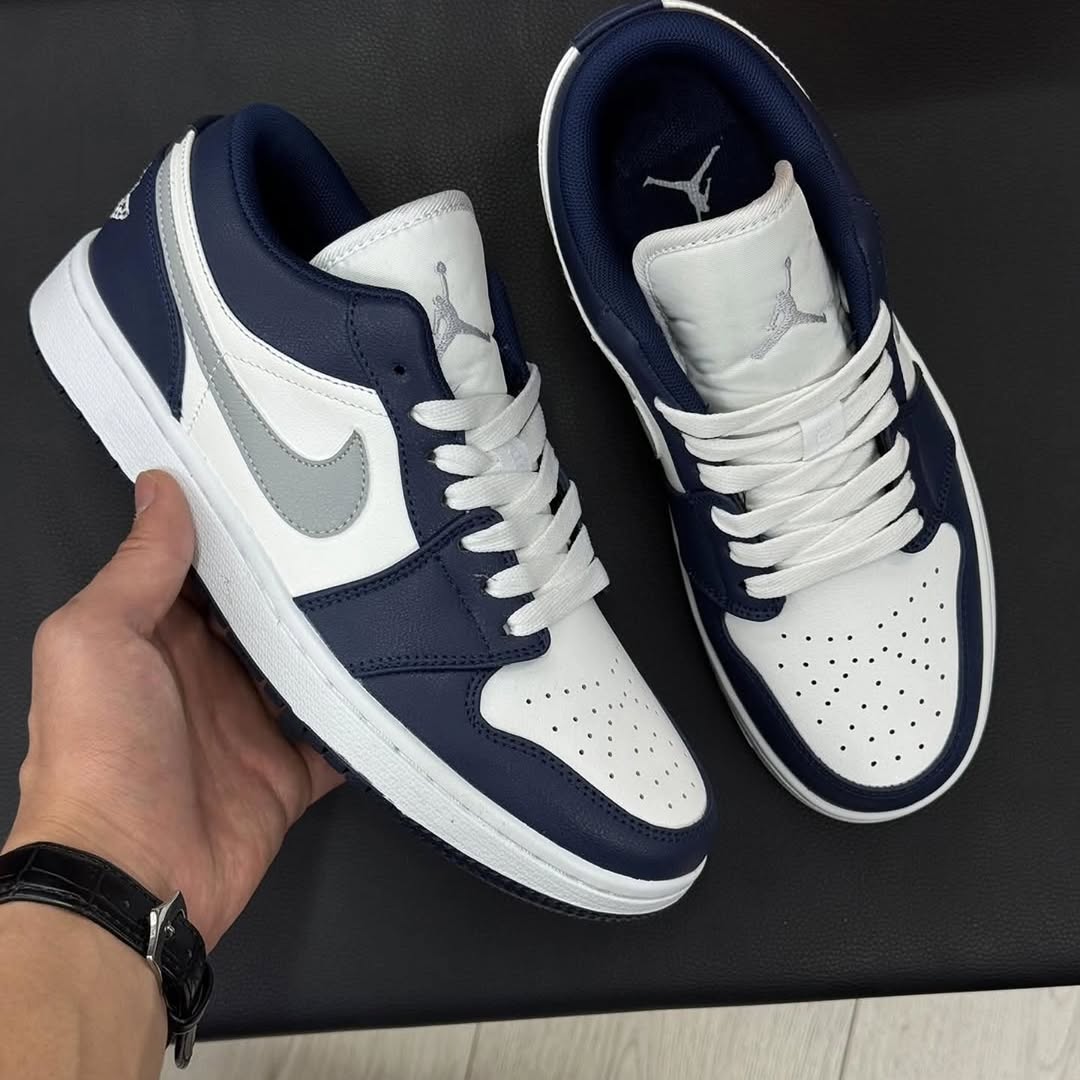 Air jordan low navy blue