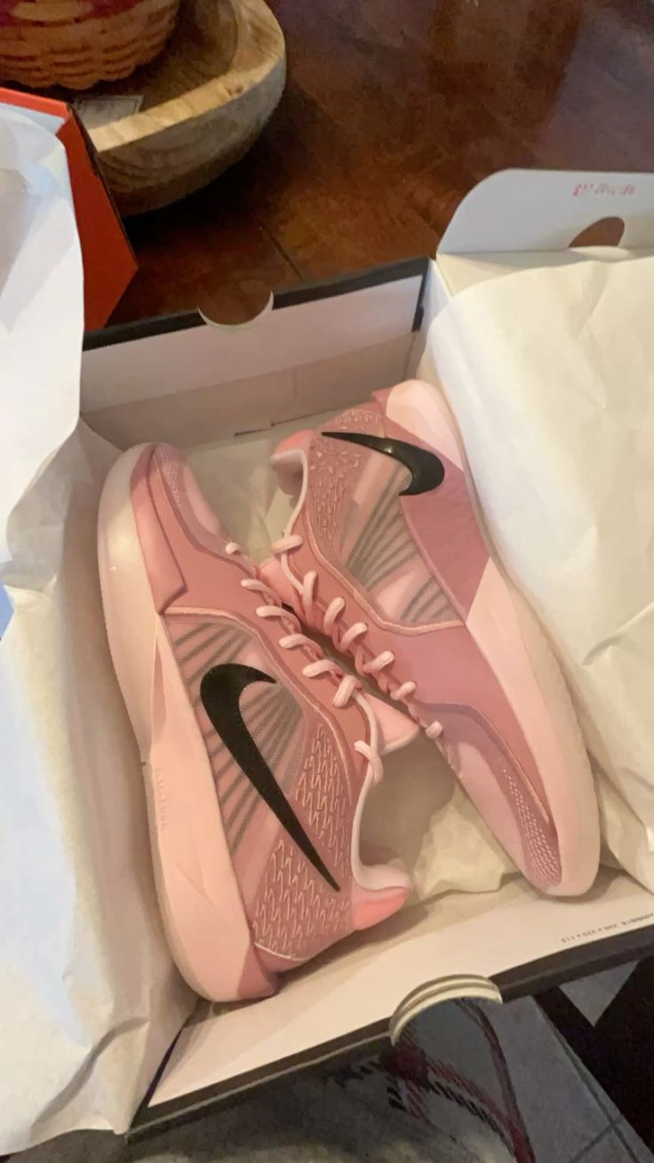 Nike Sabrina 2