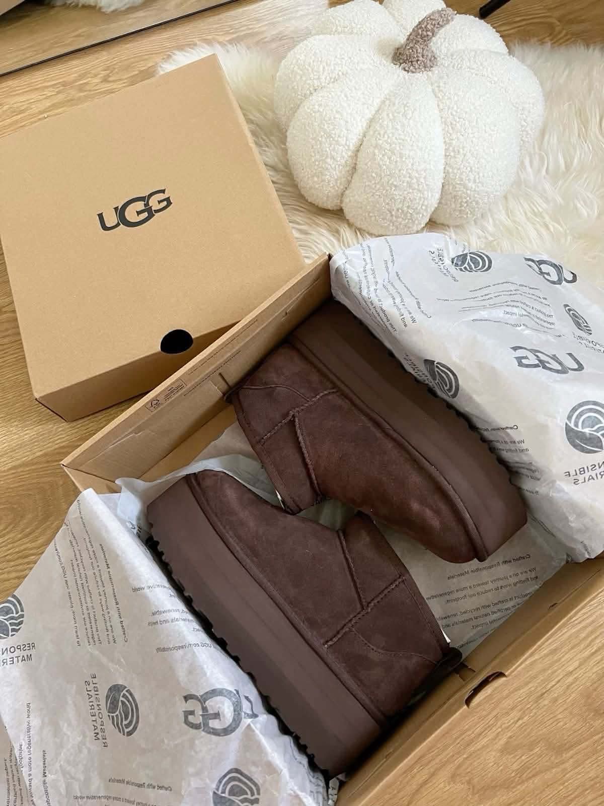UGG platform