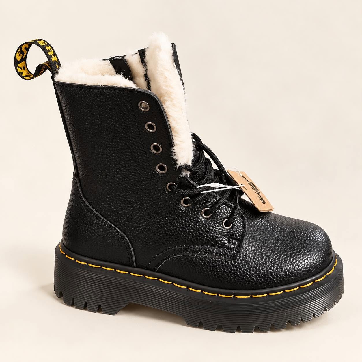 ӨВӨЛ DR MARTENS 